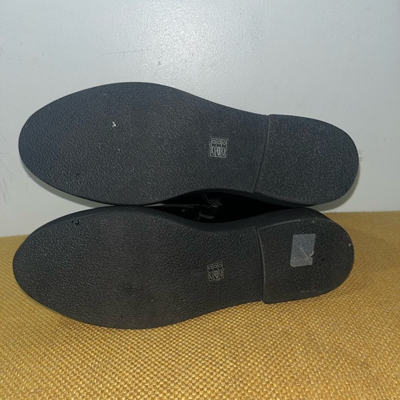 Black Lace-Up Boots - Picture 3 of 5